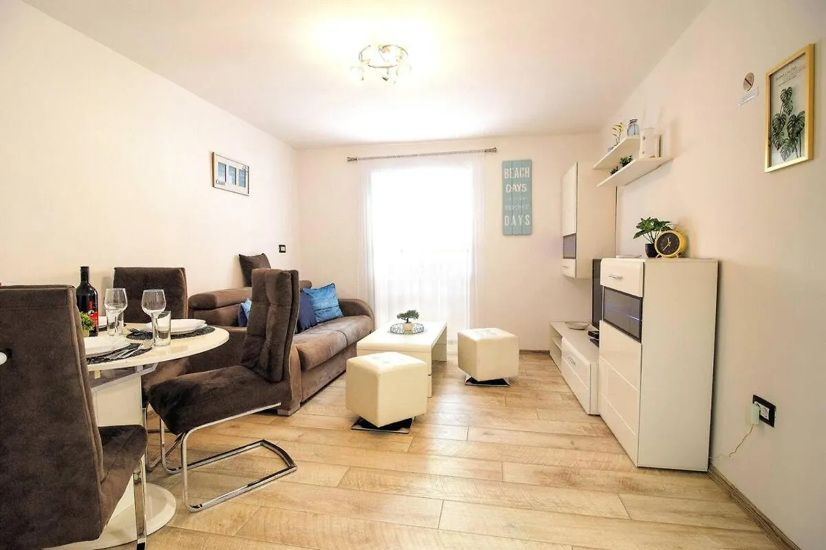 Apartment Apartman Marina Pula